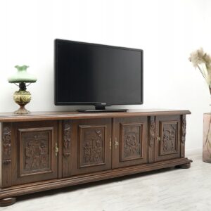 stylowa, dębowa komoda w stylu flamandzkim. po profesjonalnej renowacji.