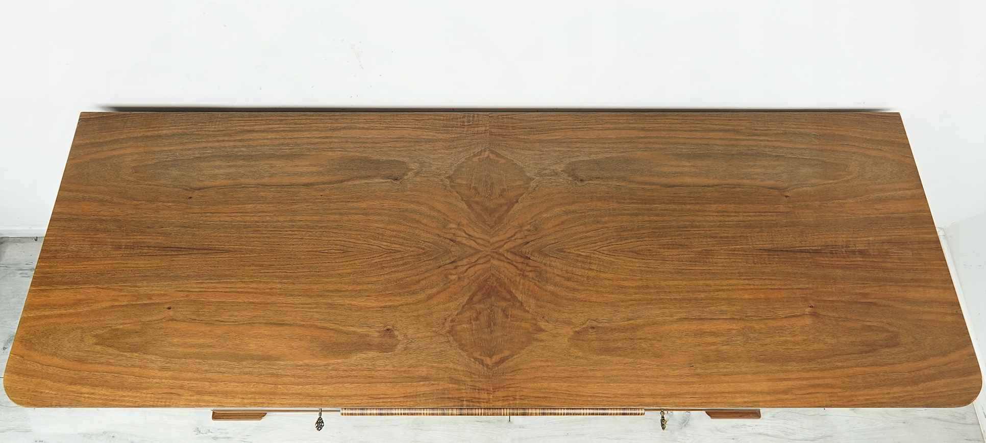 antyczna komoda art deco z lat 30 tych. po renowacji. antyczna komoda art deco z lat 30 tych. po renowacji.
