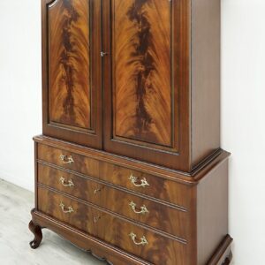 zabytkowa szafa chippendale, szwecja lata 50 te. po renowacji.