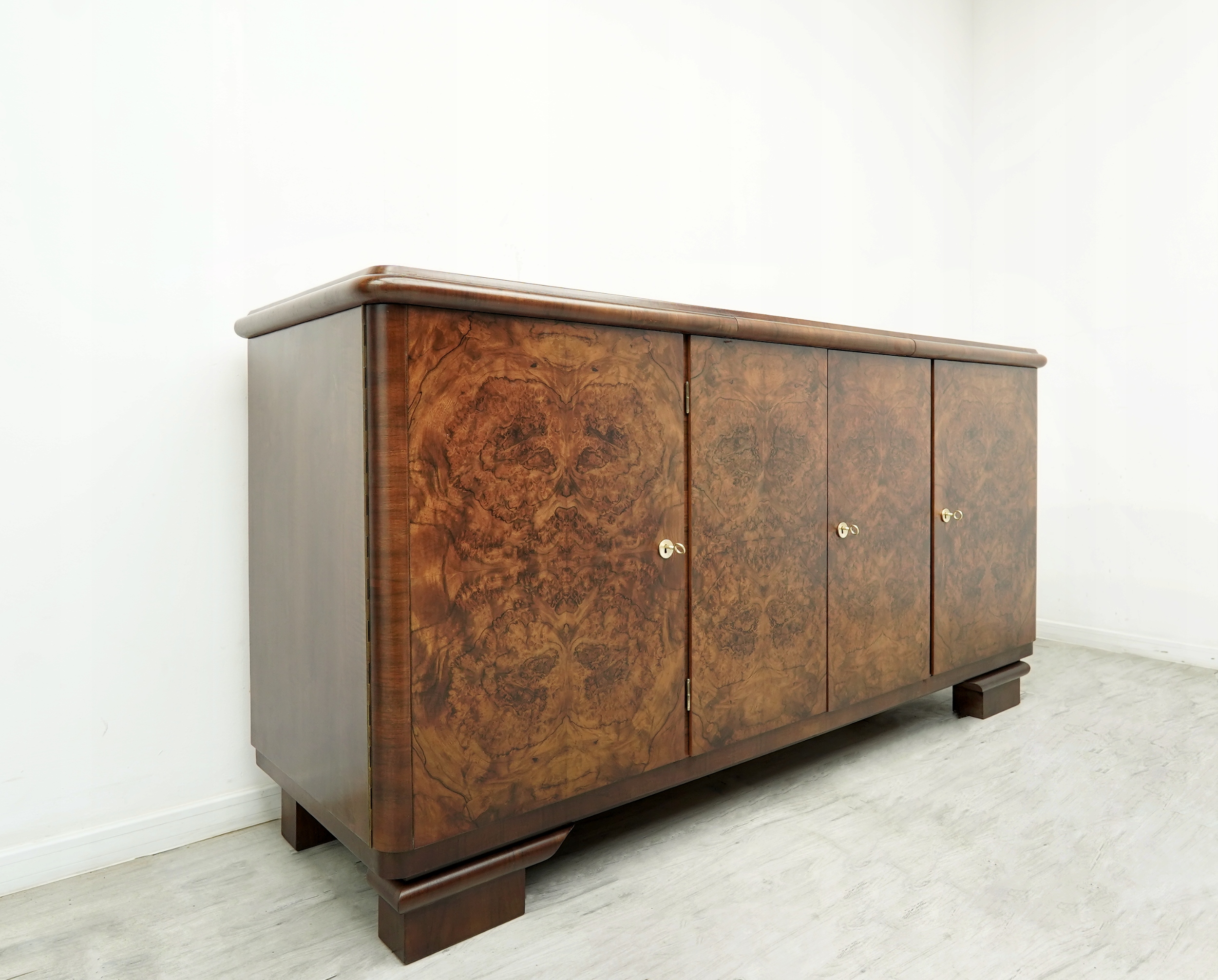 Antyczna komoda w stylu art deco z lat 30-tych. Po renowacji. 18486888328