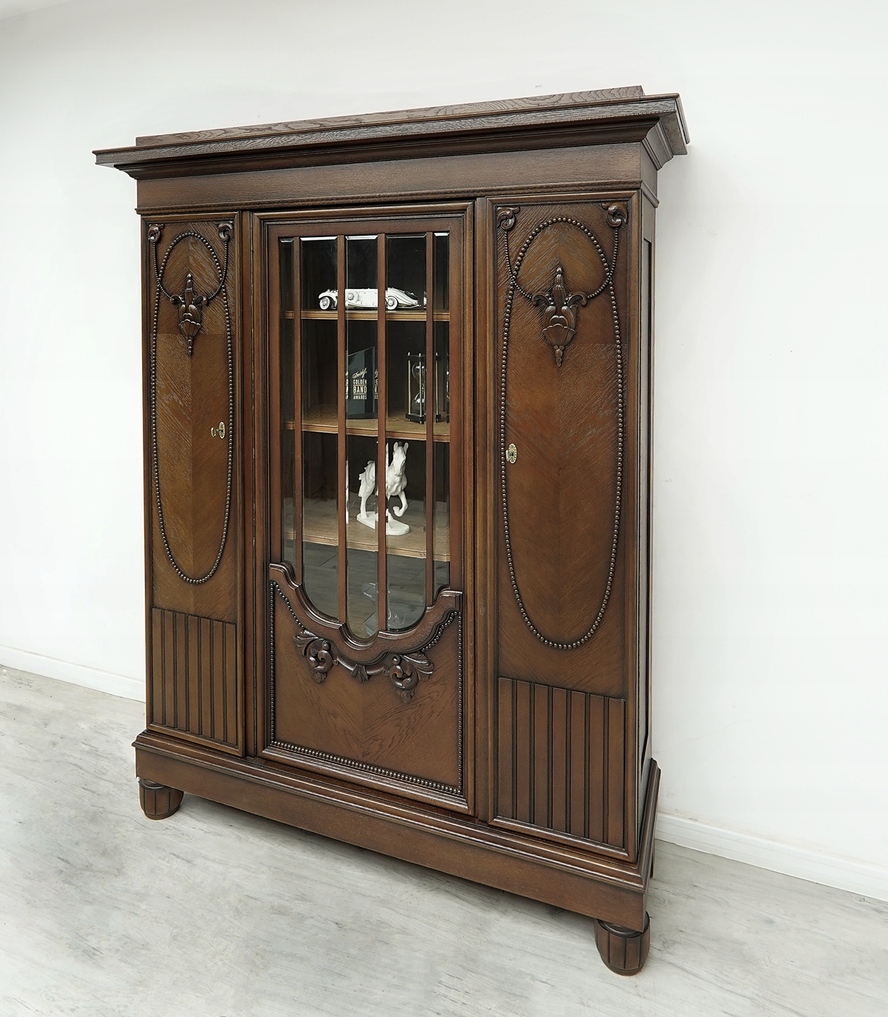 Zabytkowy secesyjny gabinet z lat 20-tych. Po renowacji. 18620773748